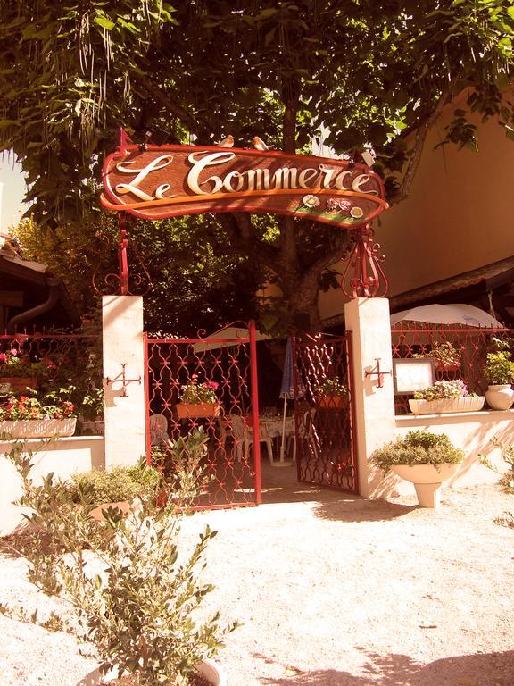Hotel Le Commerce เมียร์พัวซ์ ภายนอก รูปภาพ